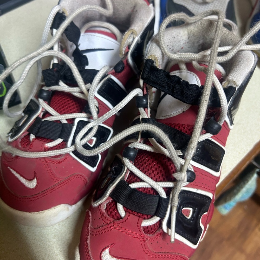 Nike Kids Red and Black Sneakers 4.5